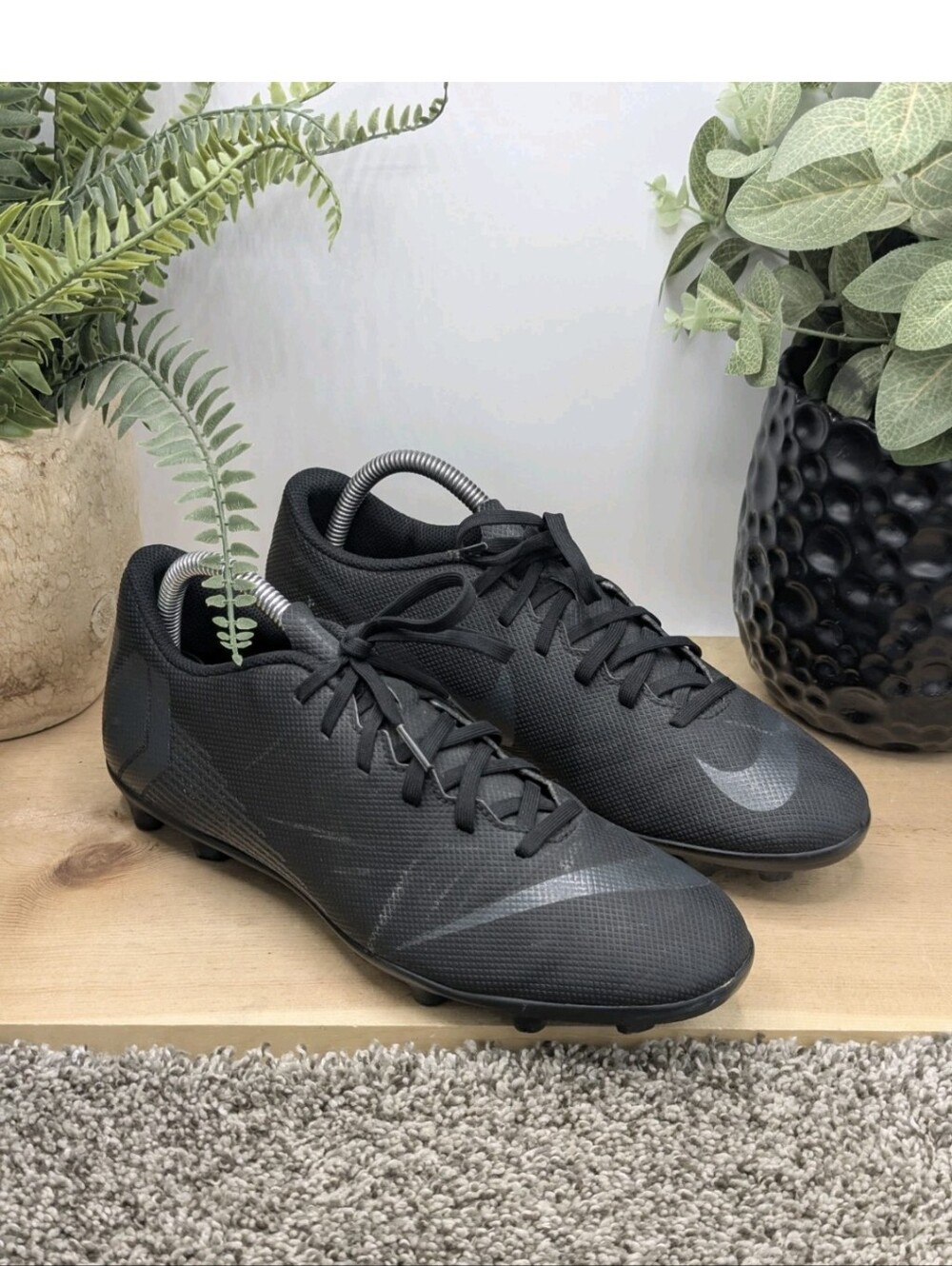 Nike Mercurial Vapor 12 Men's Size 8 Soccer Shoes Black Cleats Sports